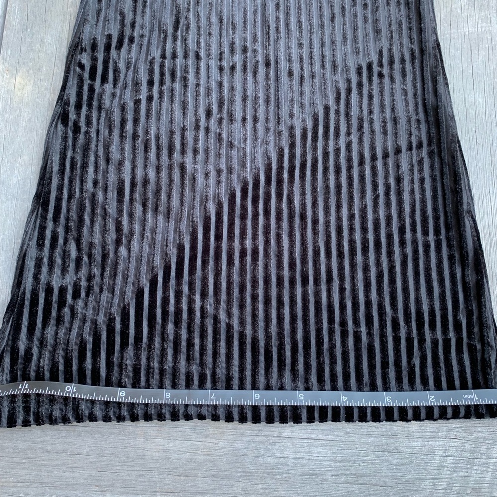 Black velvet 70’s bell bottom pants. - Picture 5 of 6